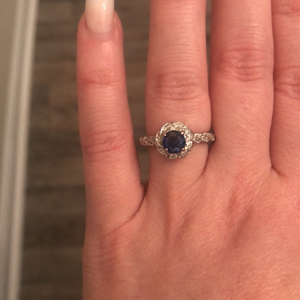 Ring Bomb Party Ring / Size 6